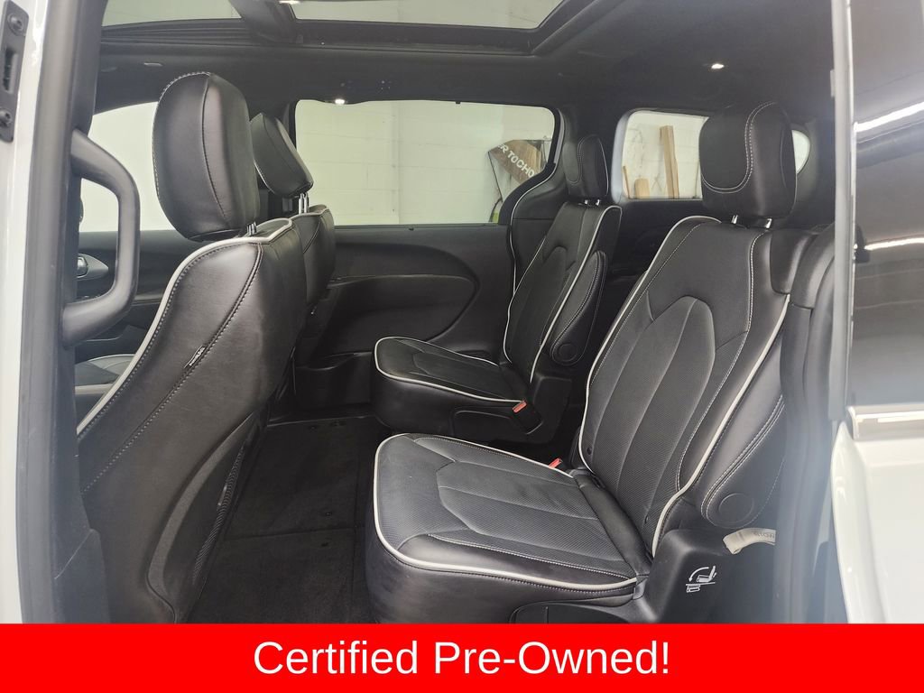 Used 2026 Chrysler Pacifica Limited image 24