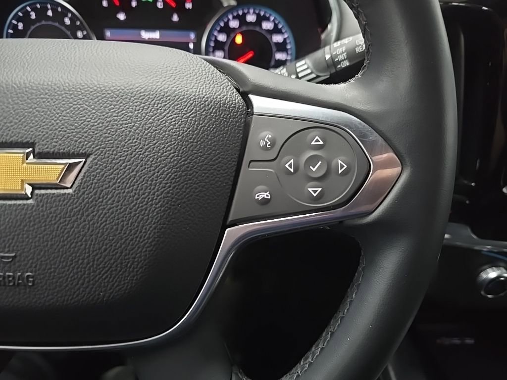 Used 2023 Chevrolet Traverse LT image 20