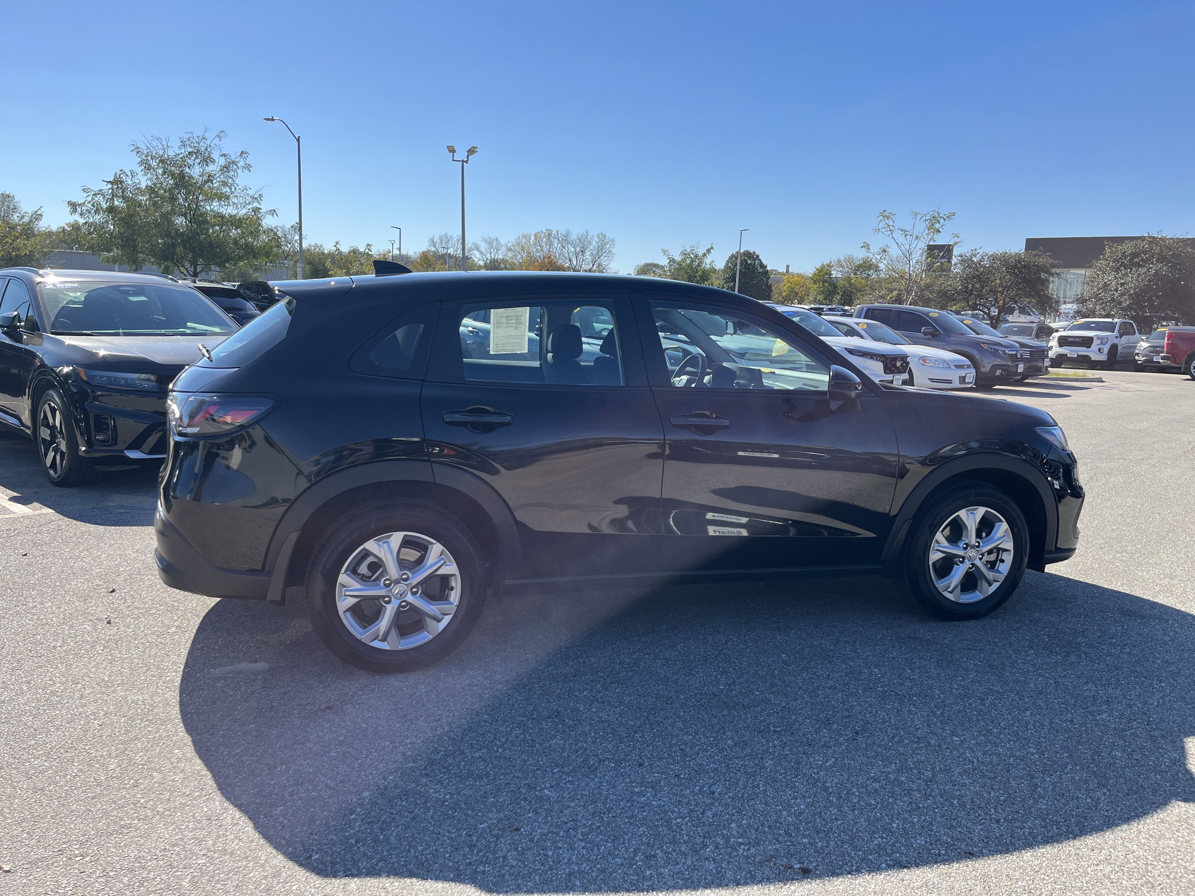 Certified 2025 Honda HR-V LX image 4