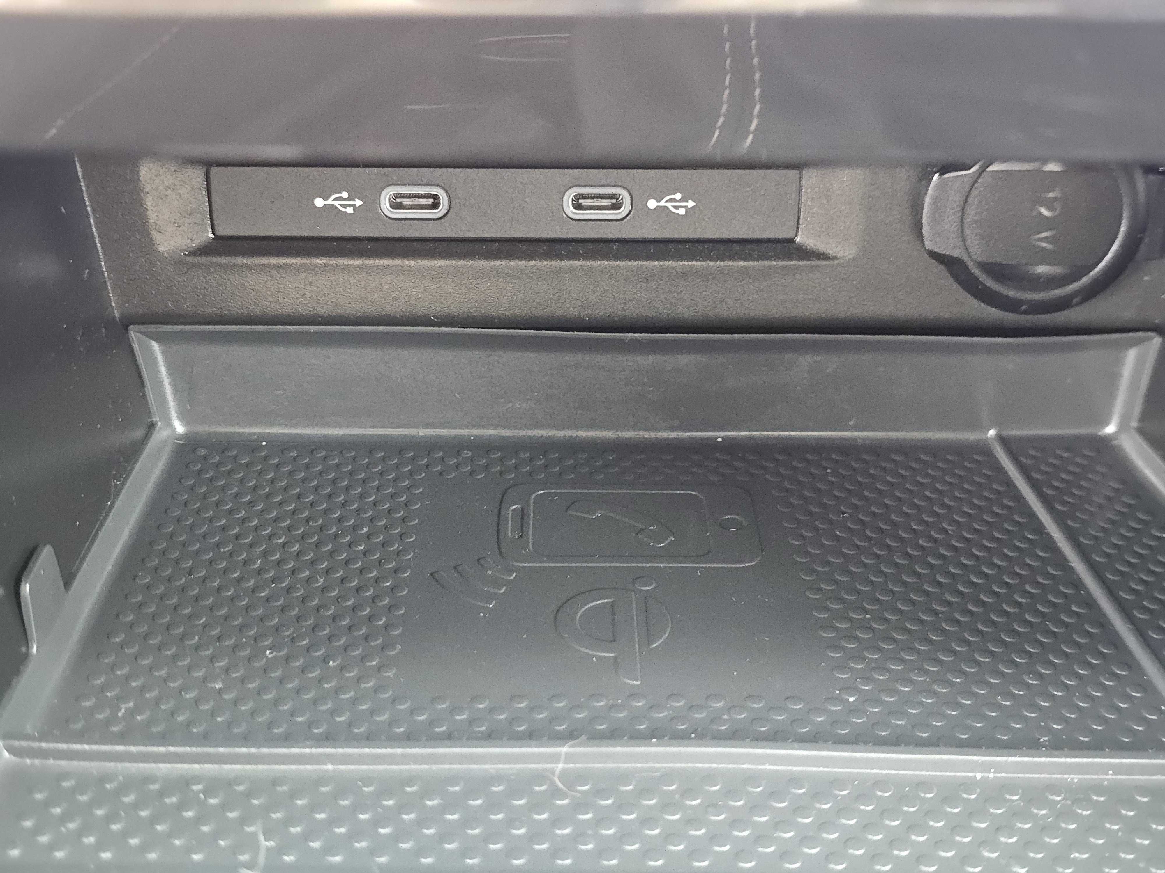 Certified 2024 Volkswagen Tiguan SEL R-Line AWD/4WD image 13
