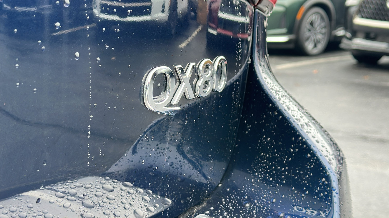 Certified 2023 INFINITI QX80 Premium Select w/ All-Season Package image 10