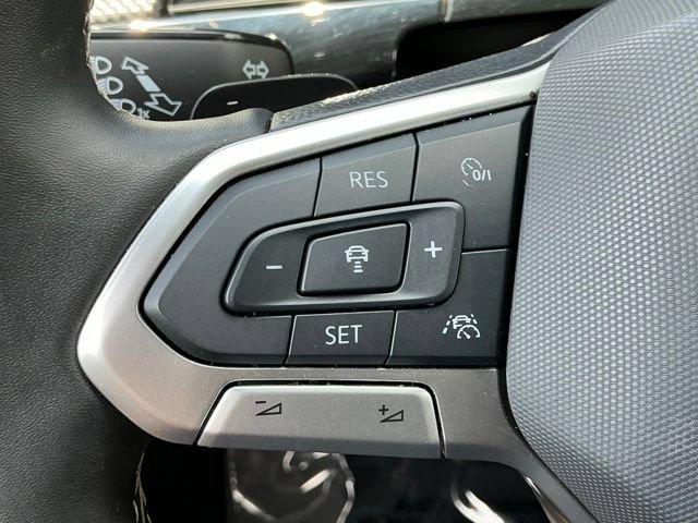 Certified 2024 Volkswagen Atlas Cross Sport SEL AWD/4WD image 30