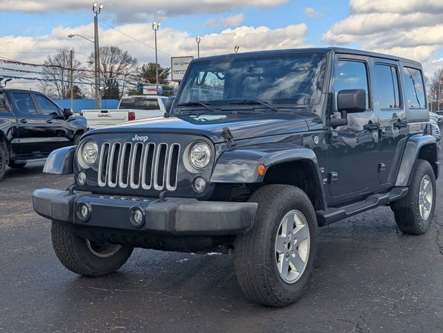 Used 2017 Jeep Wrangler Unlimited Sahara w/ Connectivity Group image 3