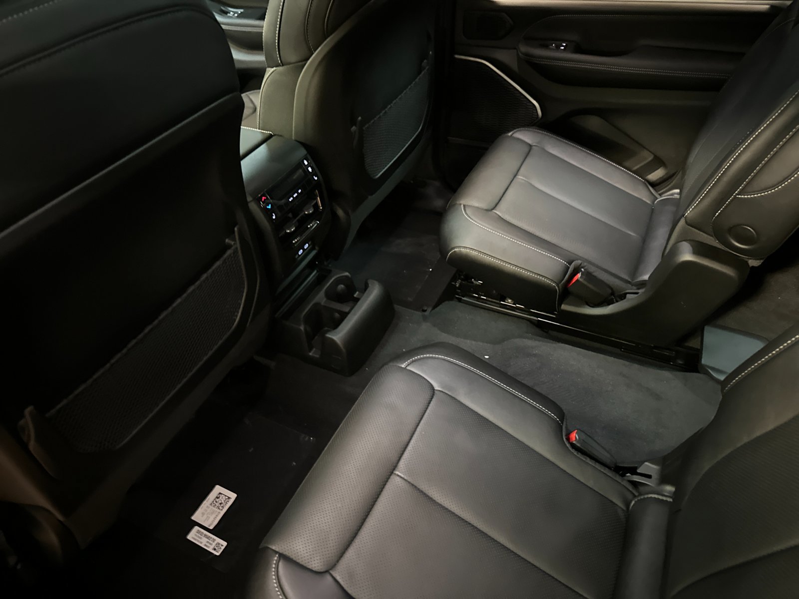 New 2026 Jeep Grand Cherokee L Limited AWD/4WD image 11
