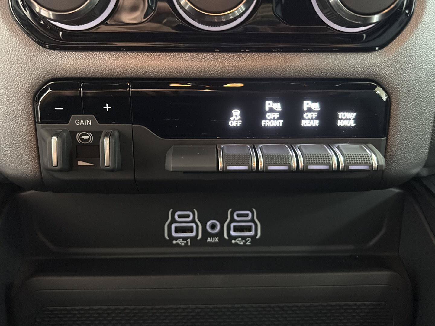 New 2026 RAM 1500 Big Horn w/ Night Edition AWD/4WD image 17