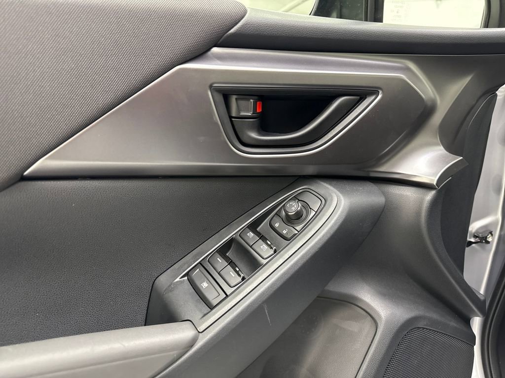 Certified 2025 Subaru Impreza 2.0i image 12