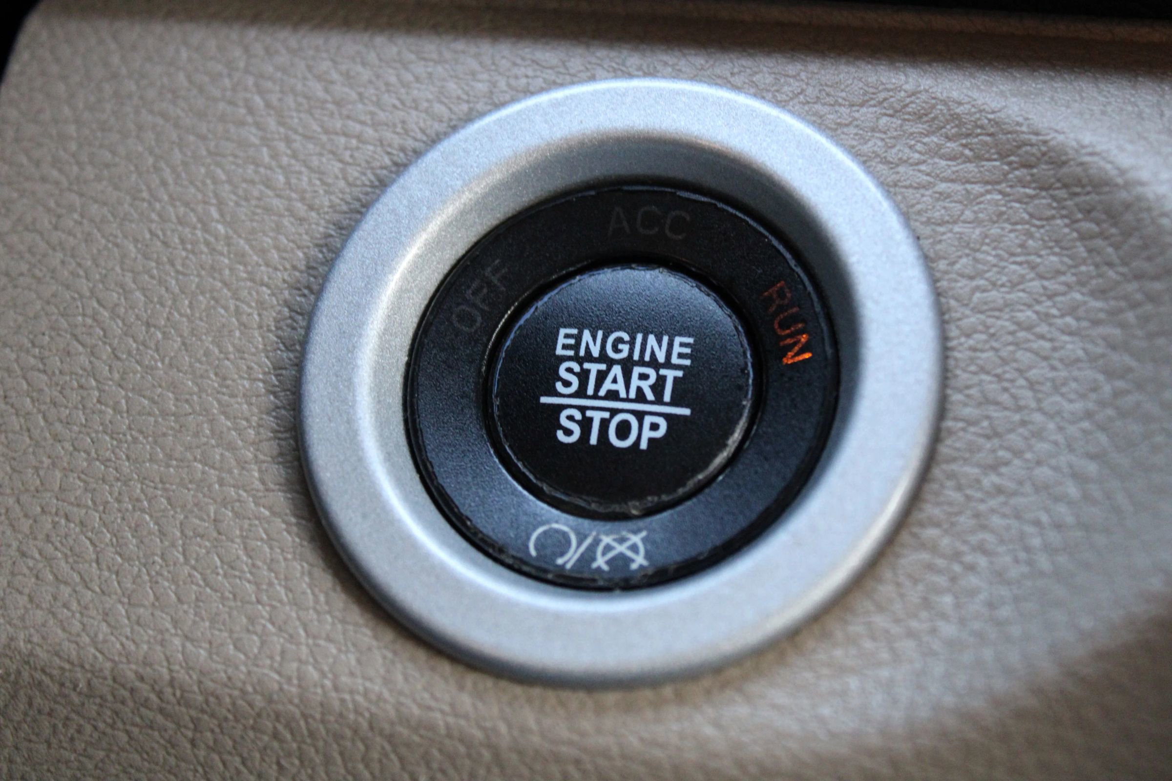 Used 2018 RAM 3500 Laramie Longhorn image 23