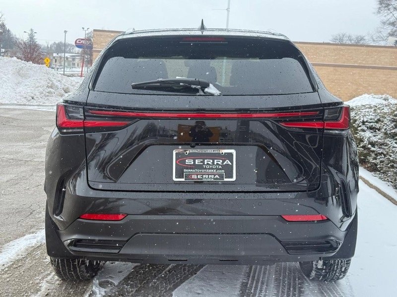 Used 2025 Lexus NX 350h AWD w/ Premium Package image 4