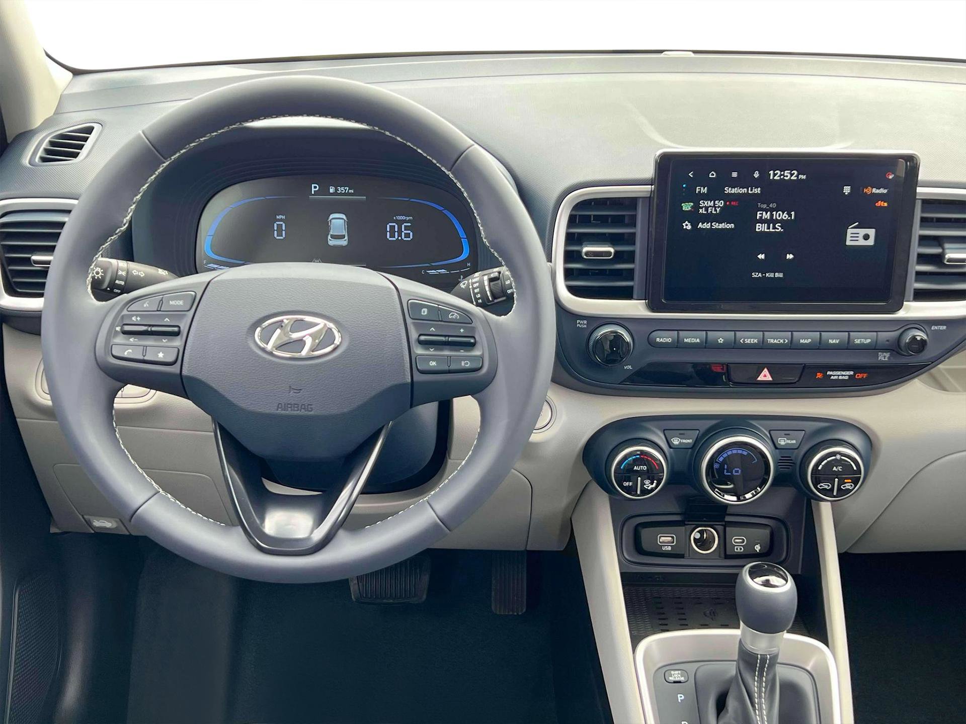 New 2025 Hyundai Venue Limited image 17