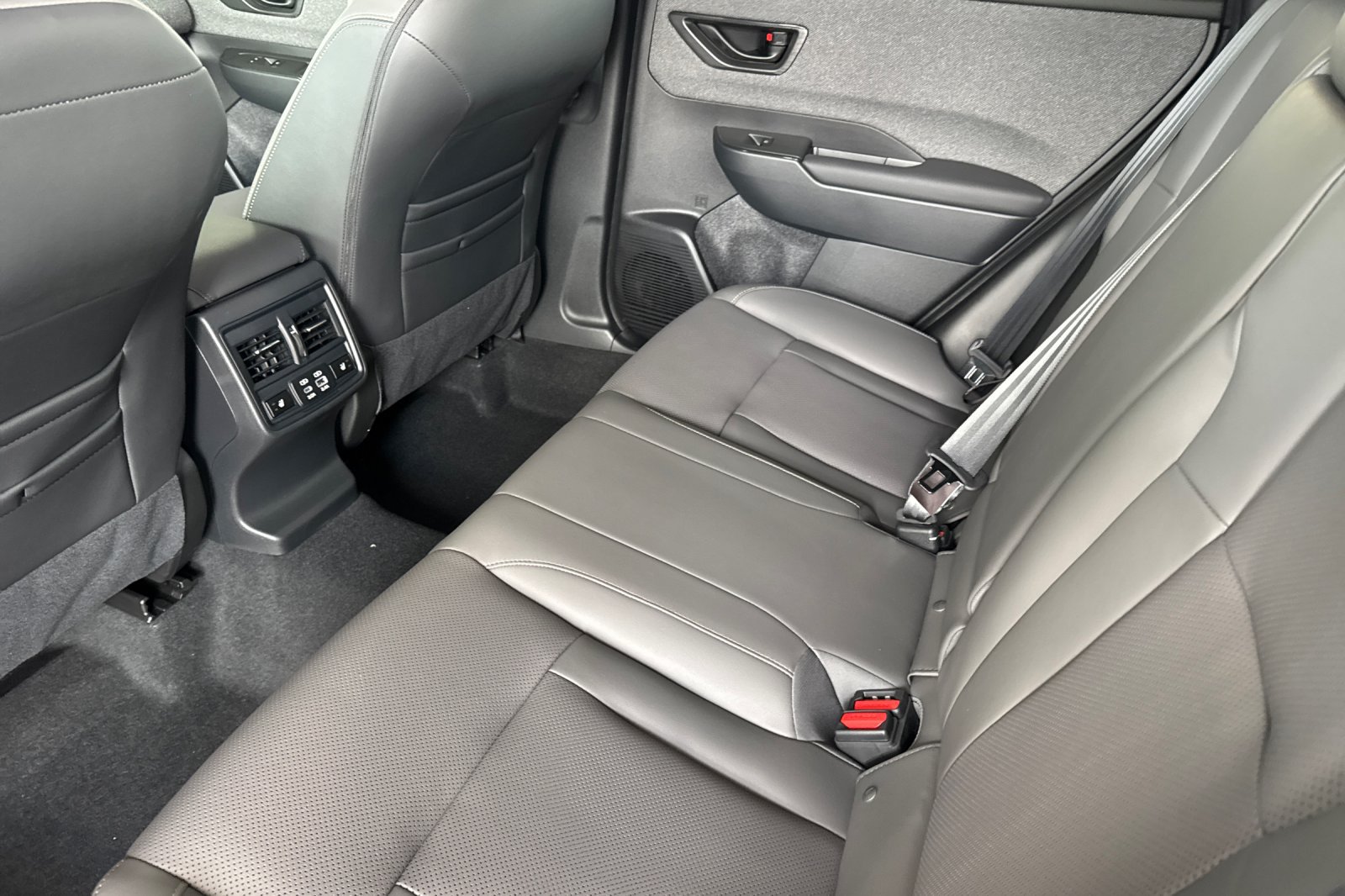 New 2026 Subaru Outback Limited AWD/4WD image 12