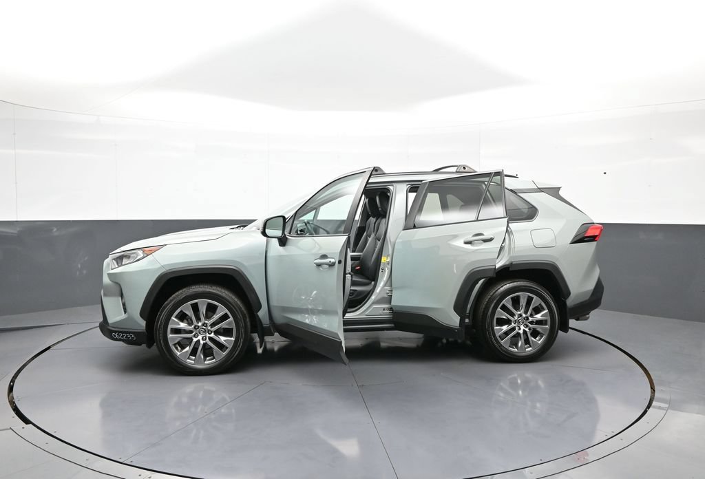 Certified 2020 Toyota RAV4 XLE Premium AWD/4WD image 44