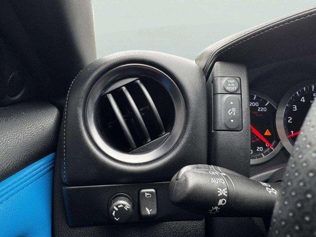 Used 2013 Nissan GT-R Premium image 25