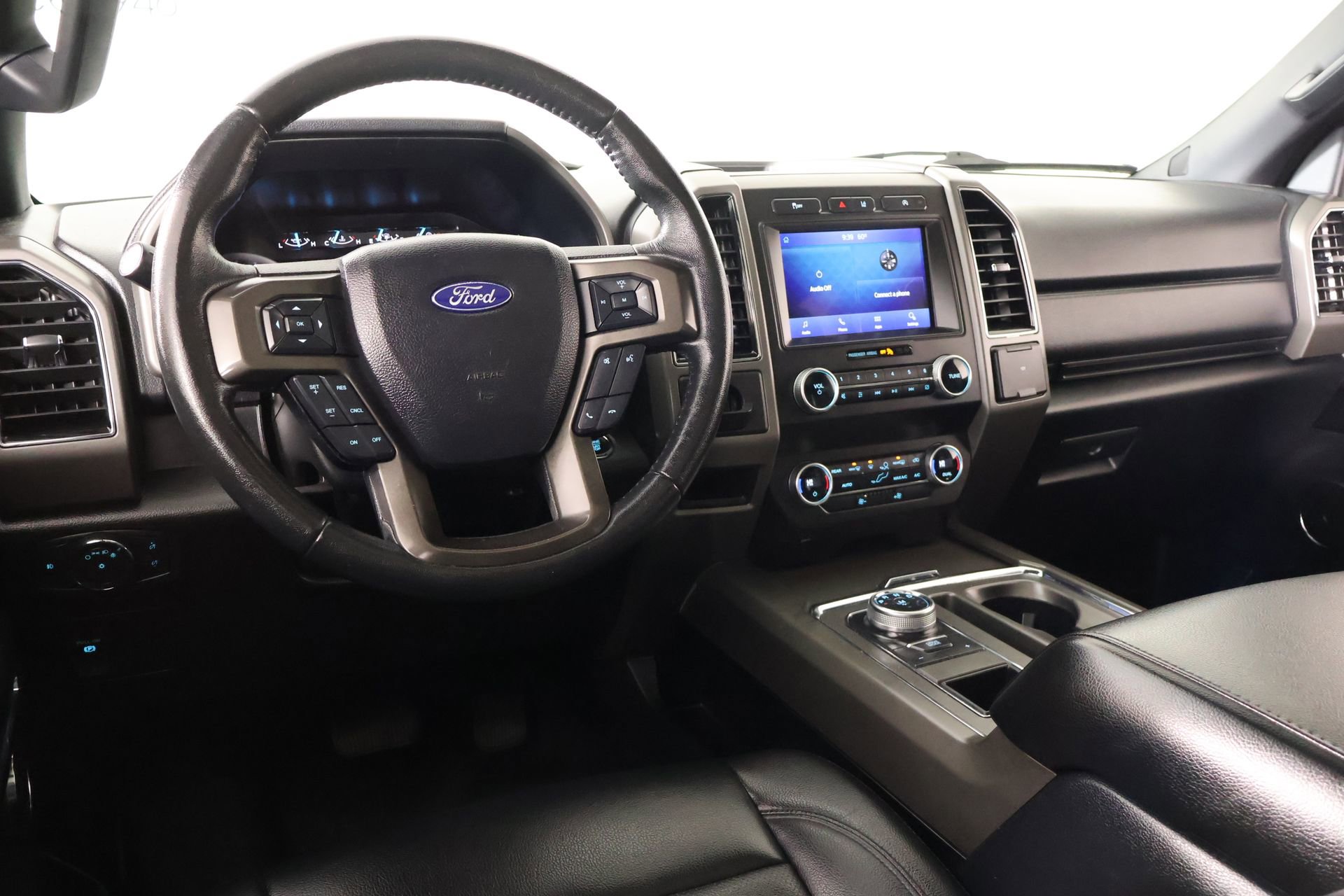 Used 2020 Ford Expedition XLT w/ Equipment Group 201A RWD image 2