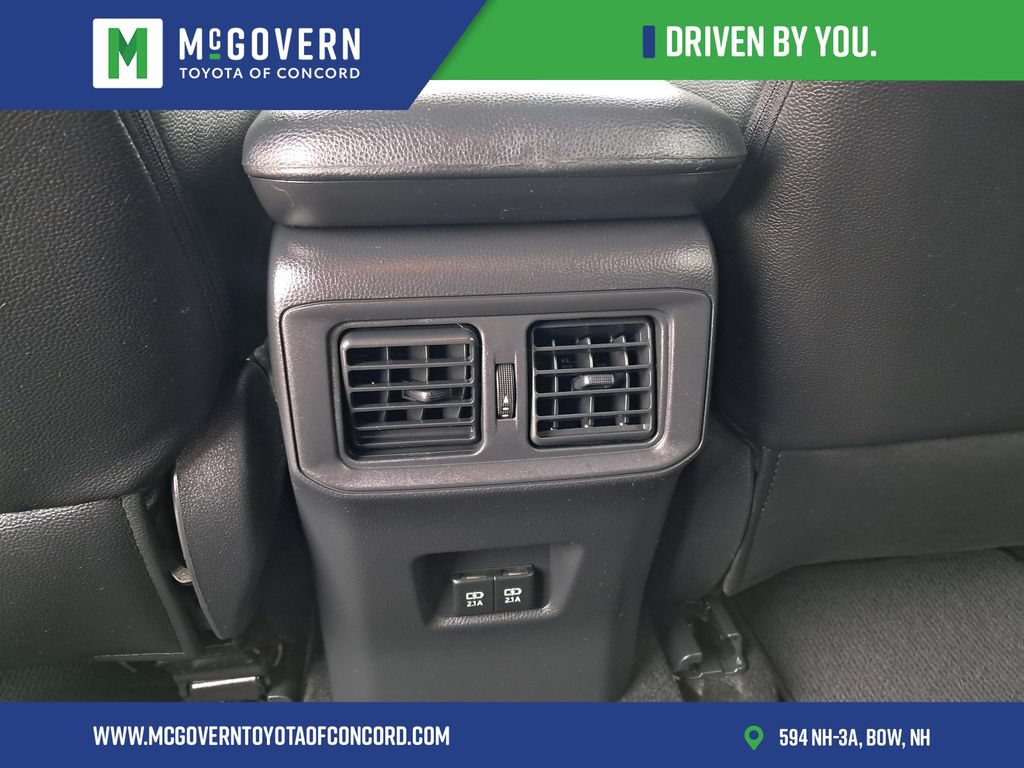 Used 2021 Toyota RAV4 XLE w/ Carpet Mat Package (TMS) AWD/4WD image 22