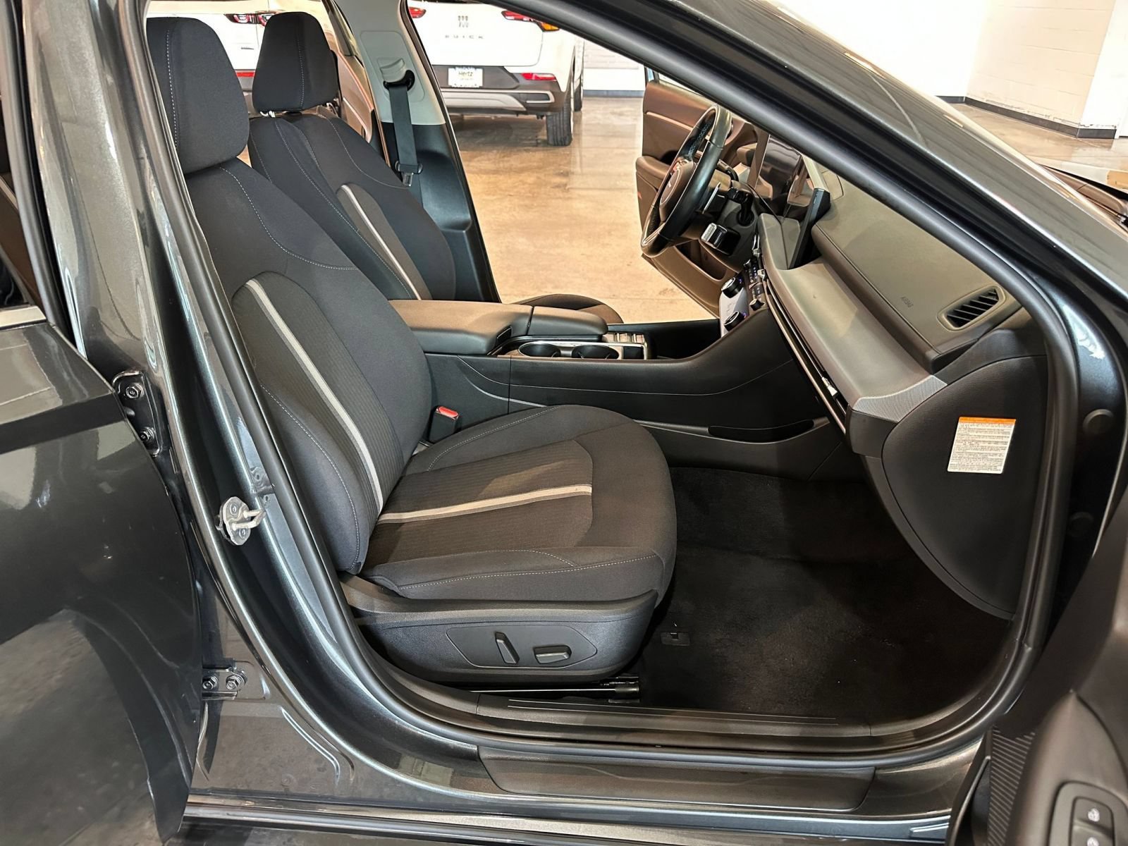 Used 2025 Hyundai Sonata SEL FWD image 36