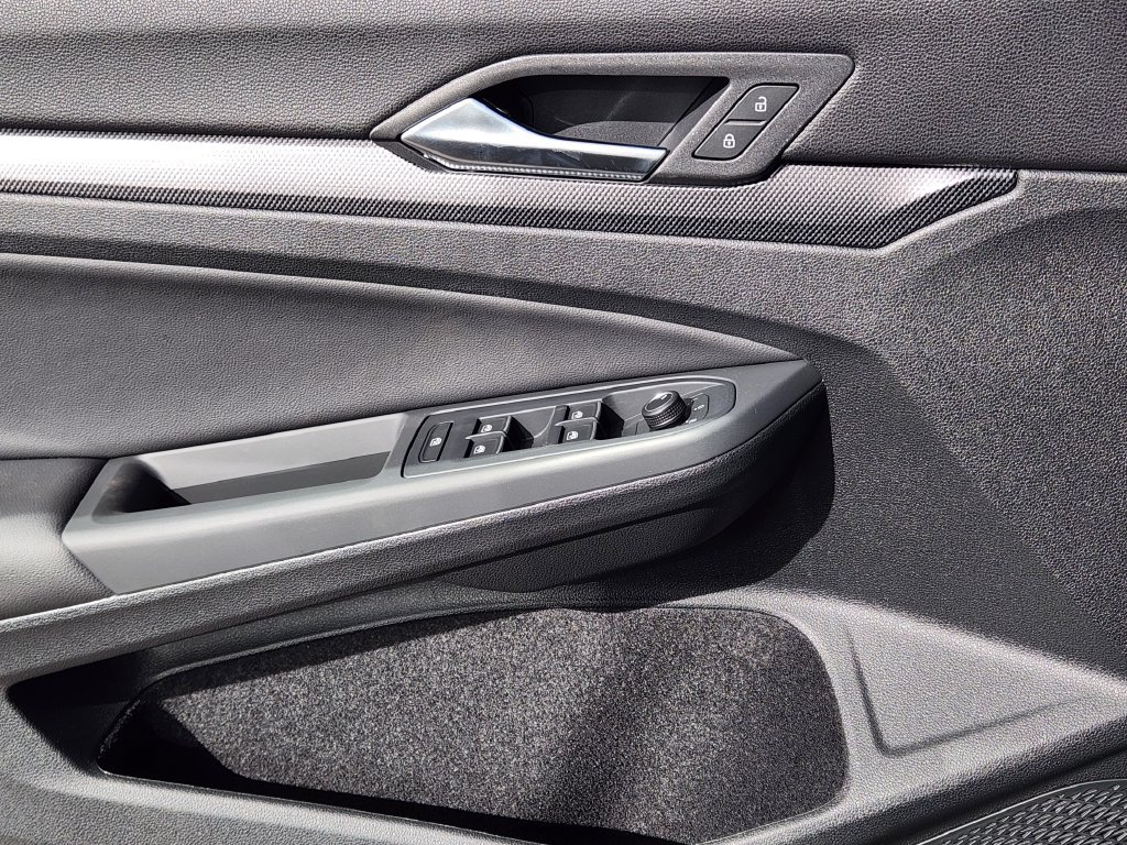New 2026 Volkswagen GTI SE FWD image 13
