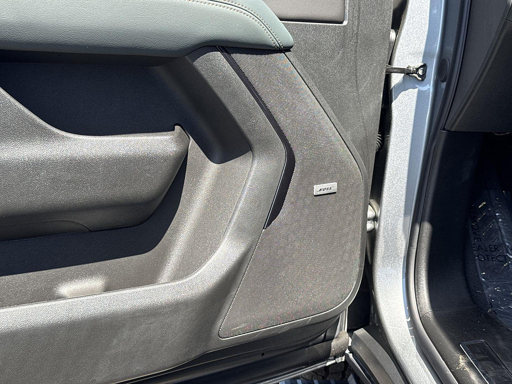 New 2026 GMC Yukon AT4 w/ AT4 Premium Package AWD/4WD image 19