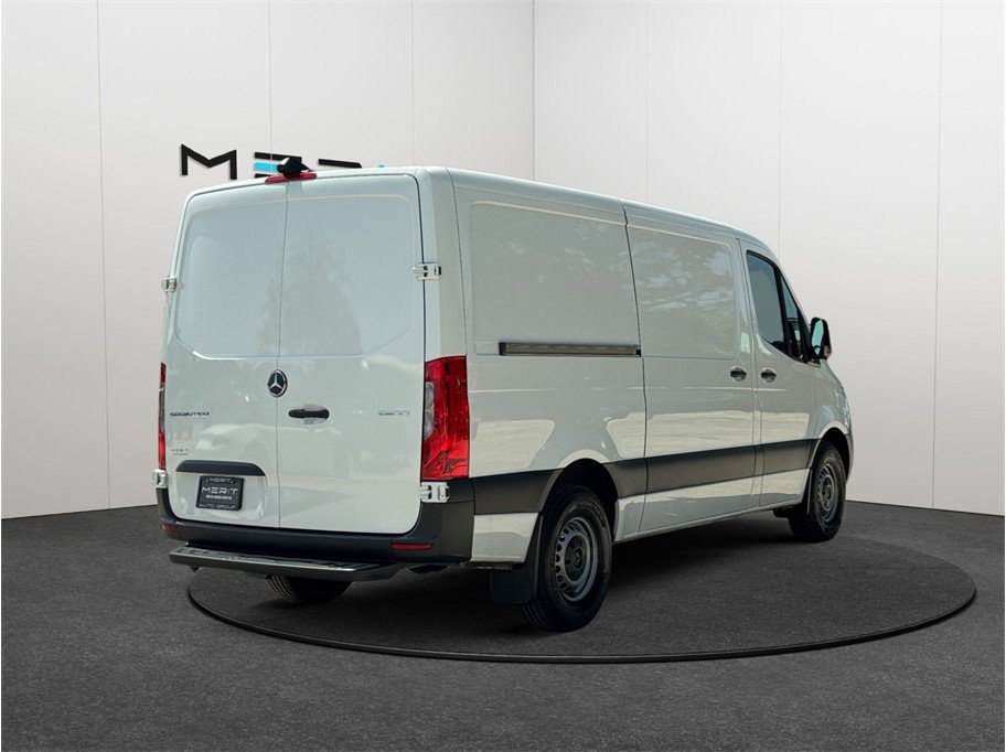 Used 2024 Mercedes-Benz Sprinter 2500 image 9