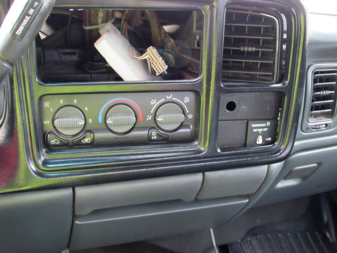 Used 2002 Chevrolet Silverado 2500 LS AWD/4WD image 16