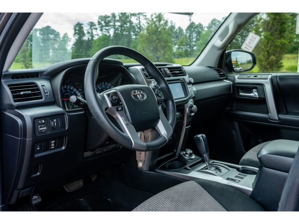 Used 2018 Toyota 4Runner SR5 image 11