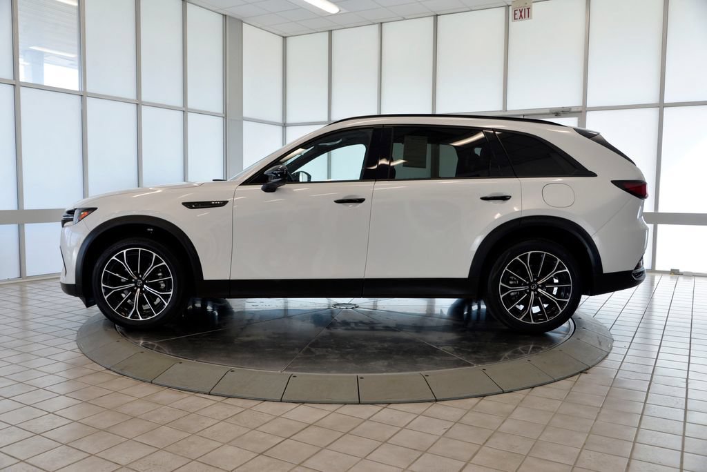 Certified 2025 MAZDA CX-70 Plug-In Hybrid w/ Premium Plus AWD/4WD image 5