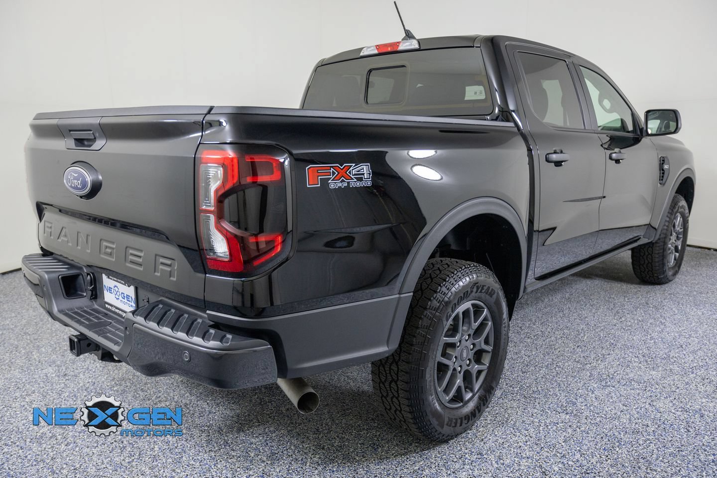 Used 2025 Ford Ranger XLT w/ FX4 Off-Road Package AWD/4WD image 8