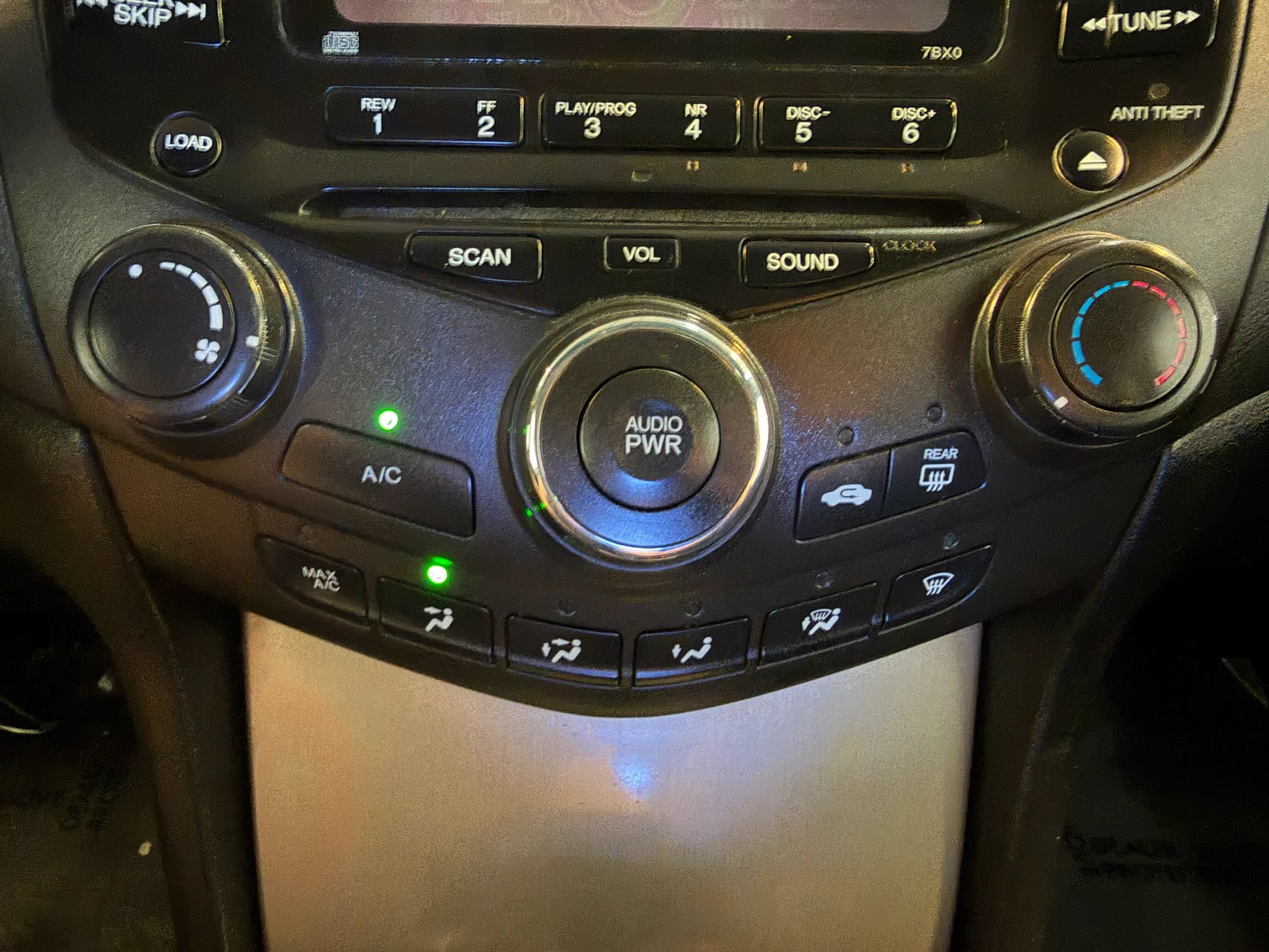 Used 2005 Honda Accord EX image 18