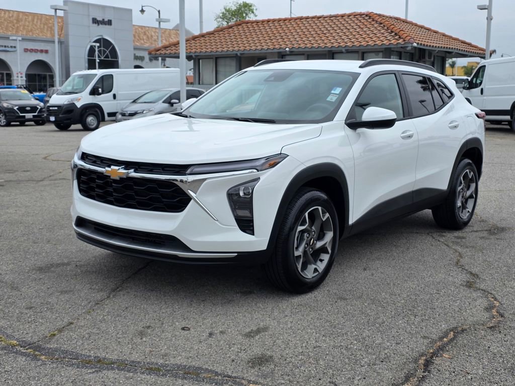 Used 2026 Chevrolet Trax LT FWD image 10