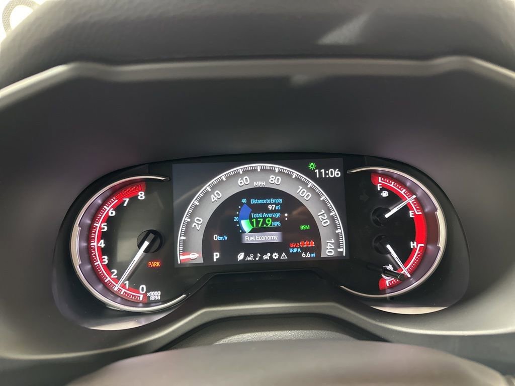 Used 2025 Toyota RAV4 XLE Premium image 28