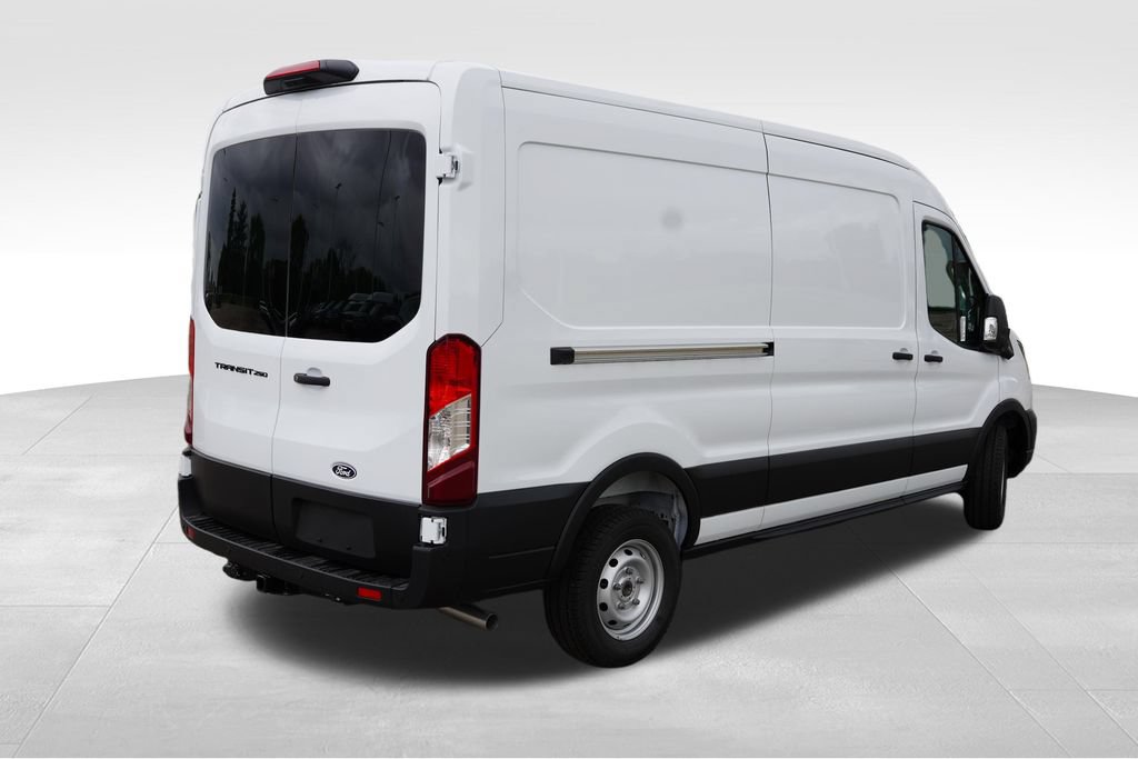 New 2026 Ford Transit 250 148 Medium Roof RWD image 3