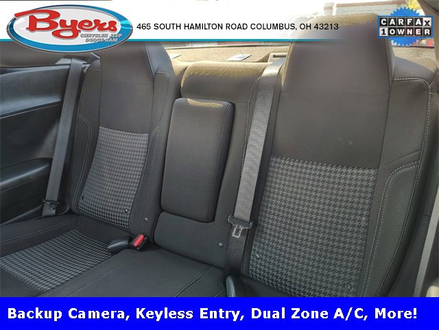 Used 2023 Dodge Challenger SXT image 4