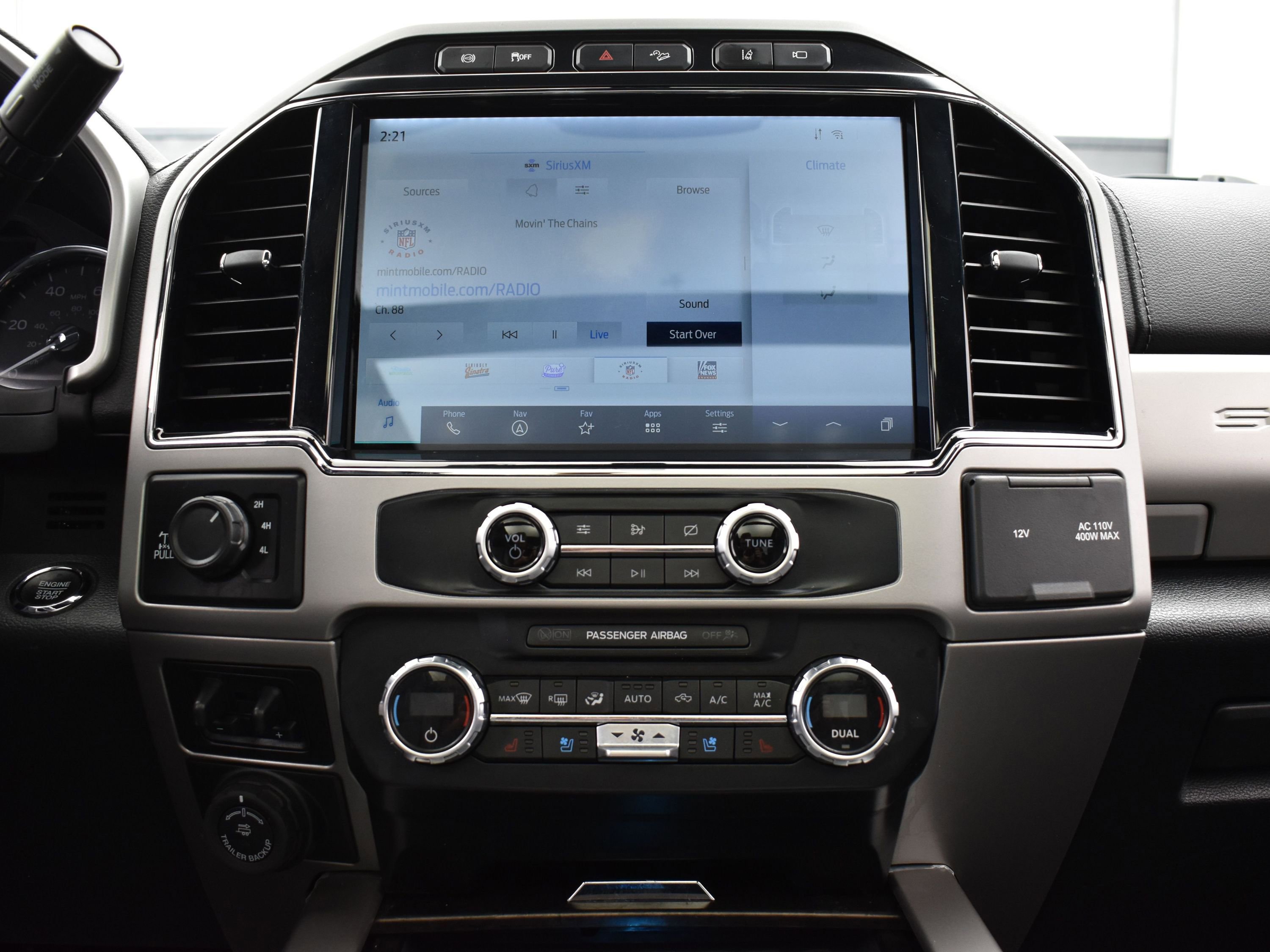 Used 2022 Ford F250 Lariat w/ Black Appearance Package image 16