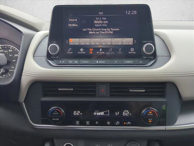 Used 2023 Nissan Rogue SV image 12