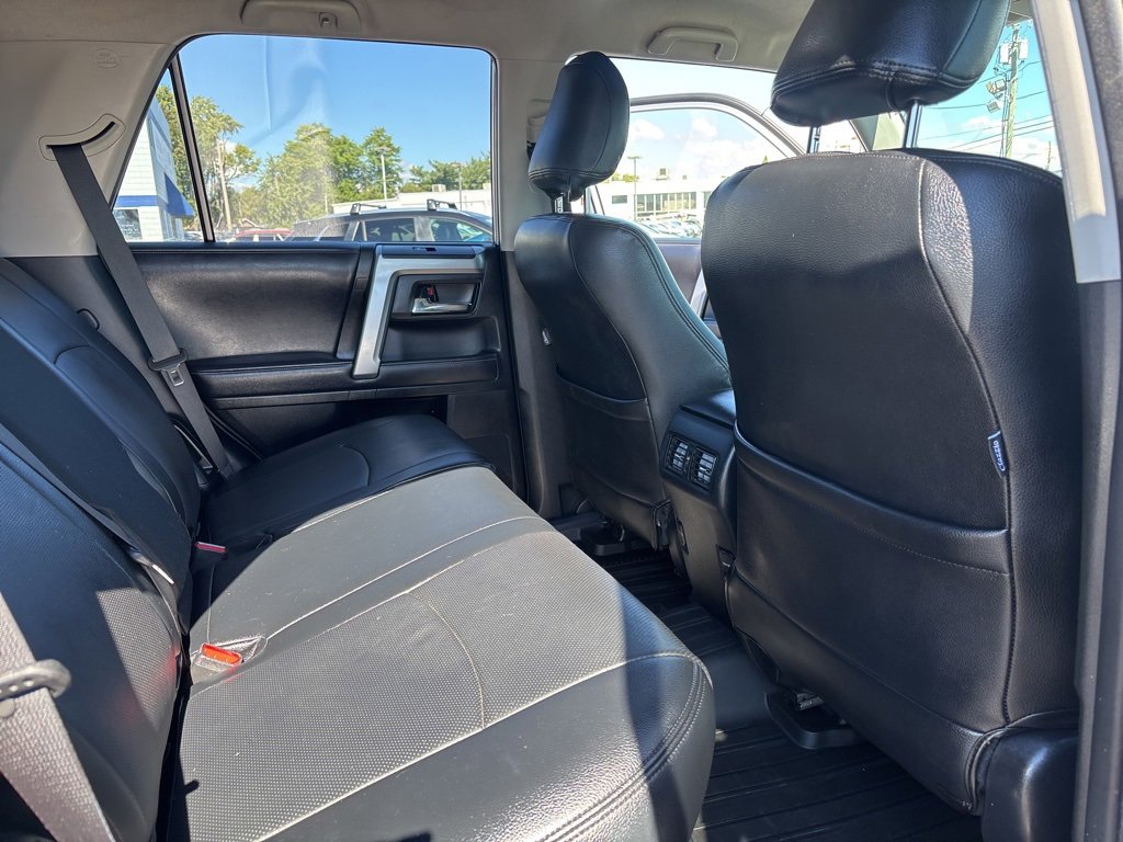 Used 2018 Toyota 4Runner SR5 image 31