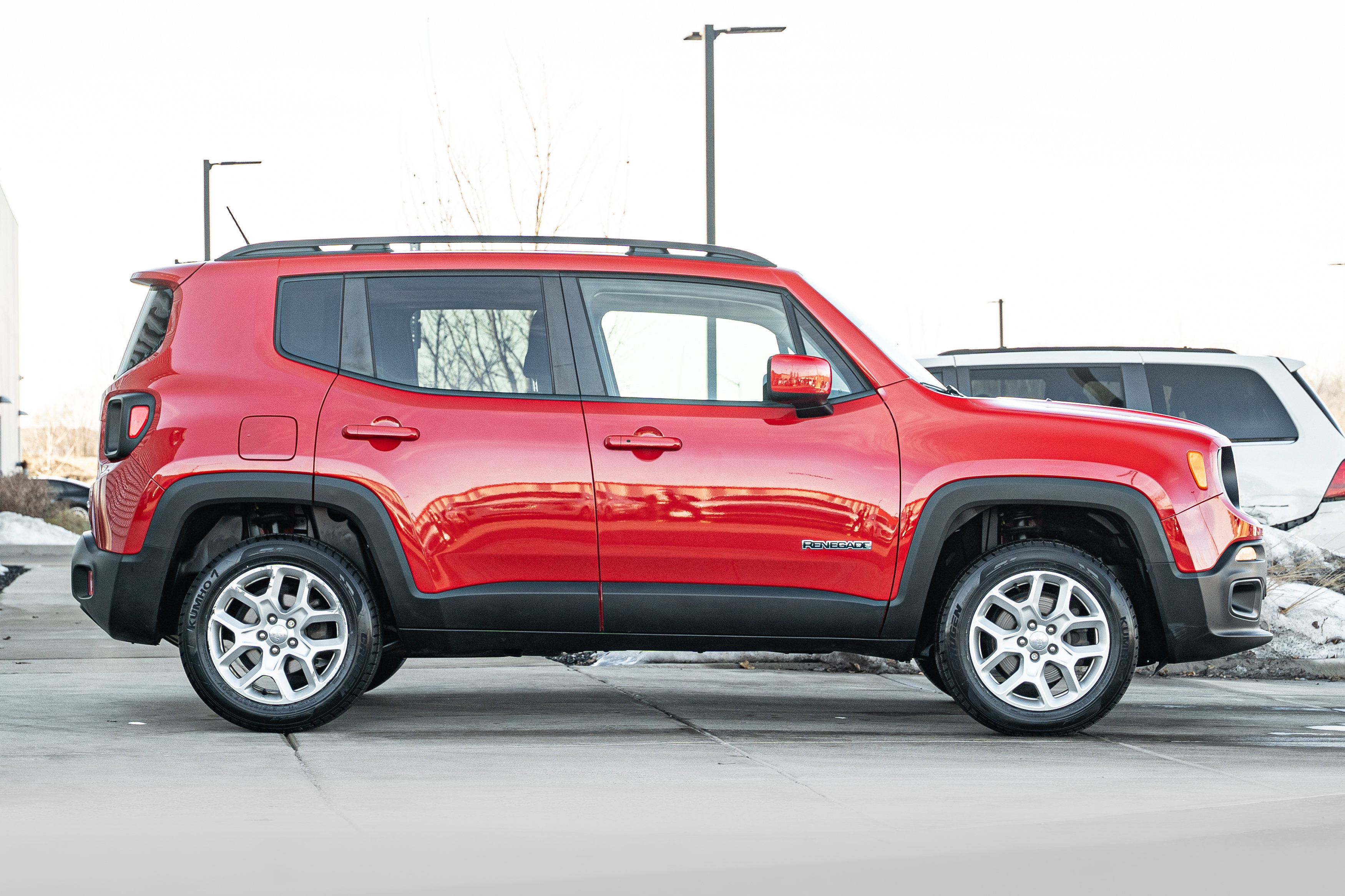 Used 2016 Jeep Renegade Latitude w/ Safety & Security Group image 3