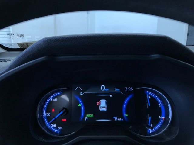 Used 2025 Toyota RAV4 XLE image 30