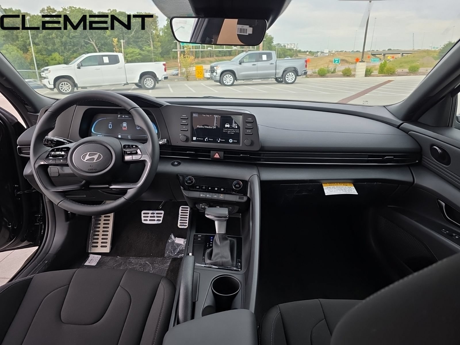 Certified 2025 Hyundai Elantra Sport FWD image 12
