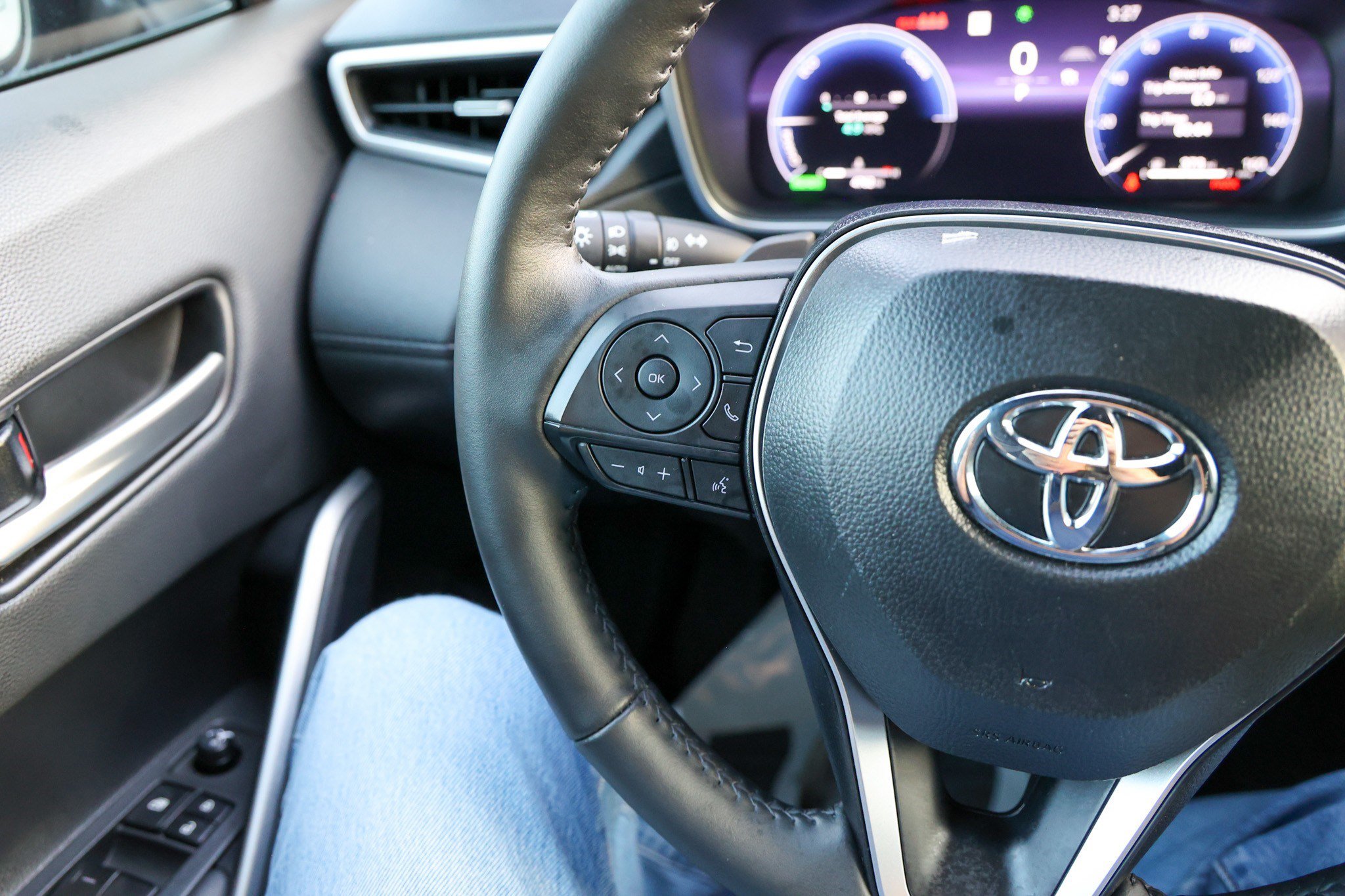 Certified 2026 Toyota Corolla Cross AWD Hybrid w/ Convenience Package image 18