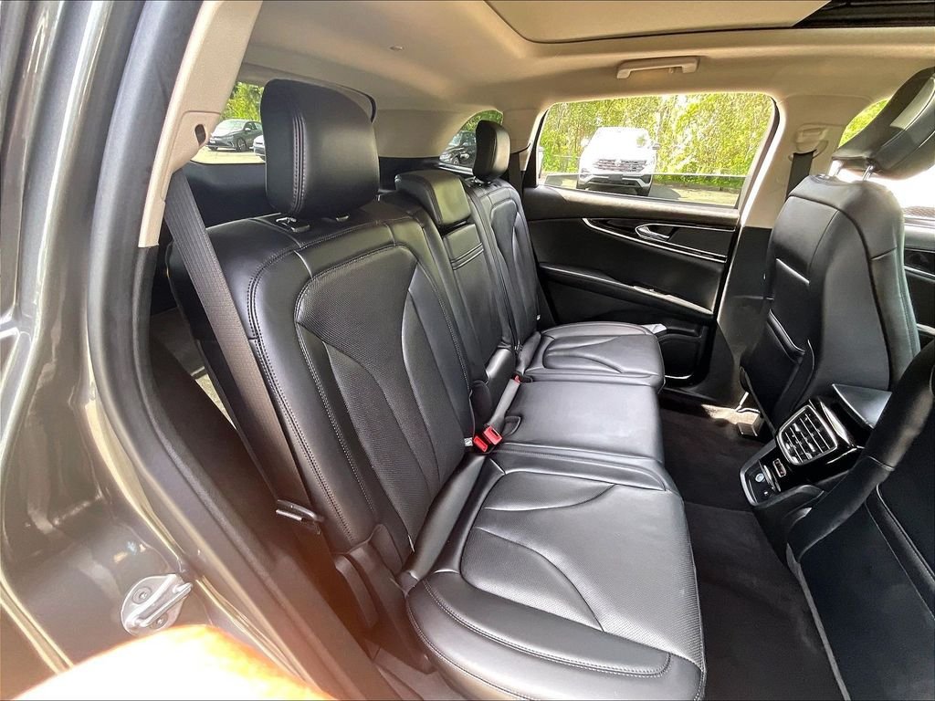 Used 2023 Lincoln Nautilus Reserve w/ Monochromatic Package AWD/4WD image 16