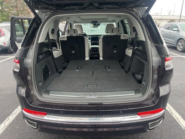 Used 2022 Jeep Grand Cherokee L Overland w/ Advanced Protech Group III image 12