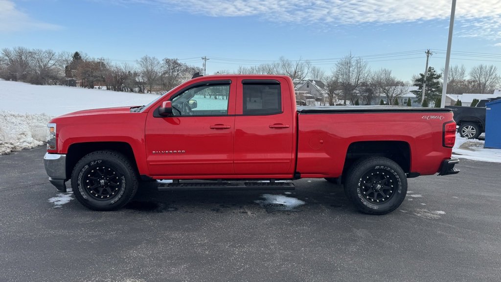 Used 2017 Chevrolet Silverado 1500 LT w/ All Star Edition image 4
