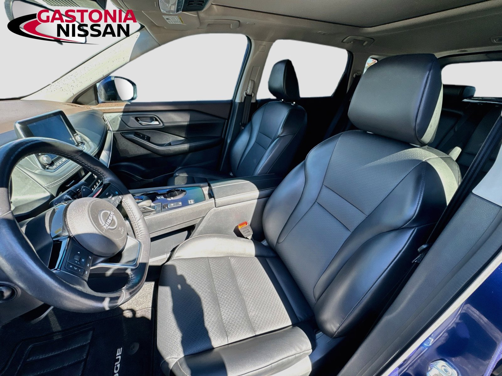 Used 2023 Nissan Rogue SV w/ SV Premium B Package FWD image 26