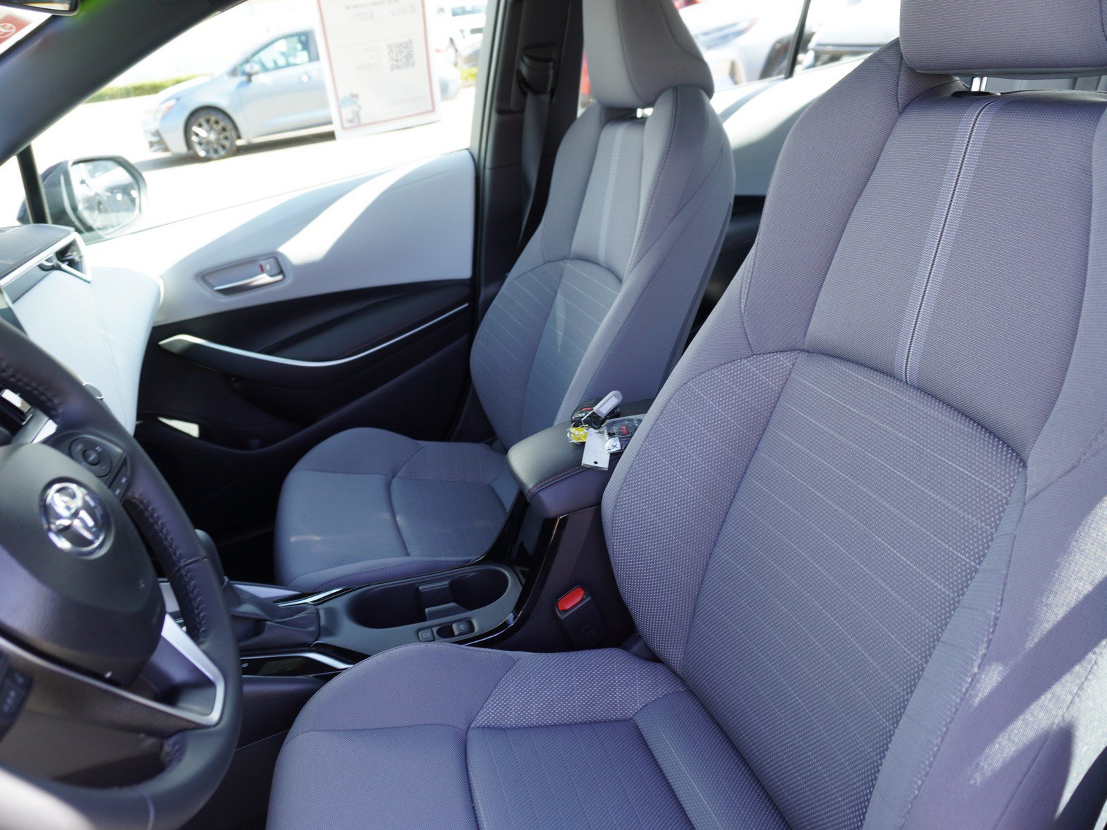 Used 2025 Toyota Corolla SE FWD image 20