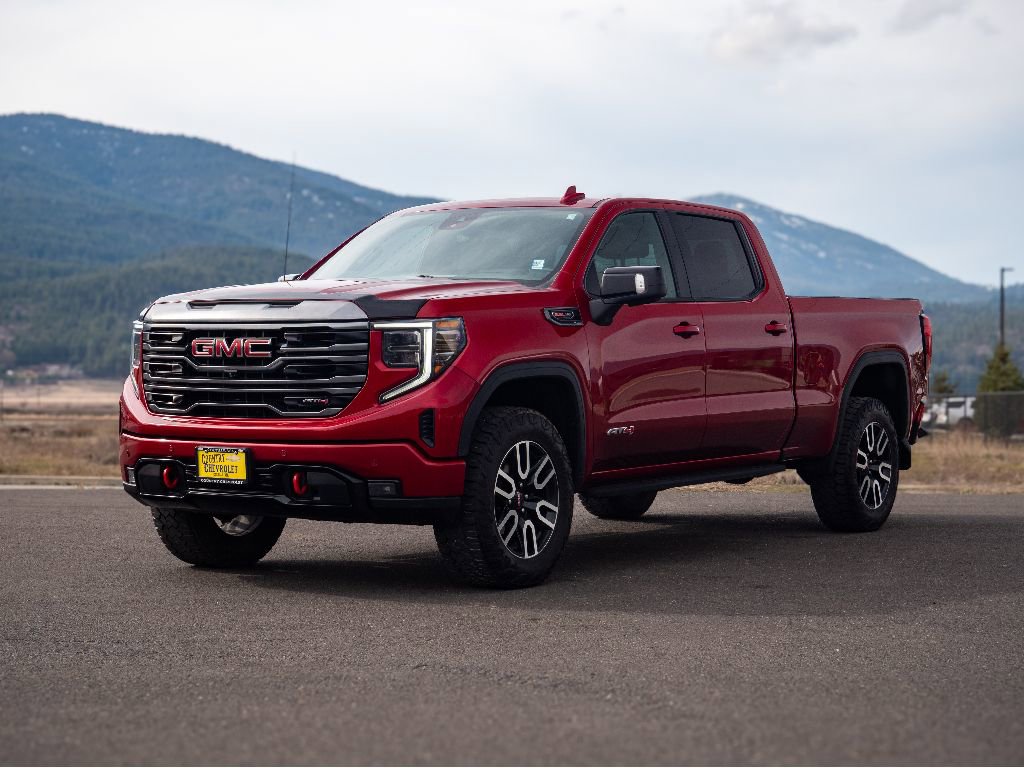 Used 2022 GMC Sierra 1500 AT4 w/ AT4 Premium Package image 3