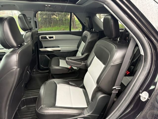 Certified 2022 Ford Explorer XLT w/ Equipment Group 202A AWD/4WD image 29