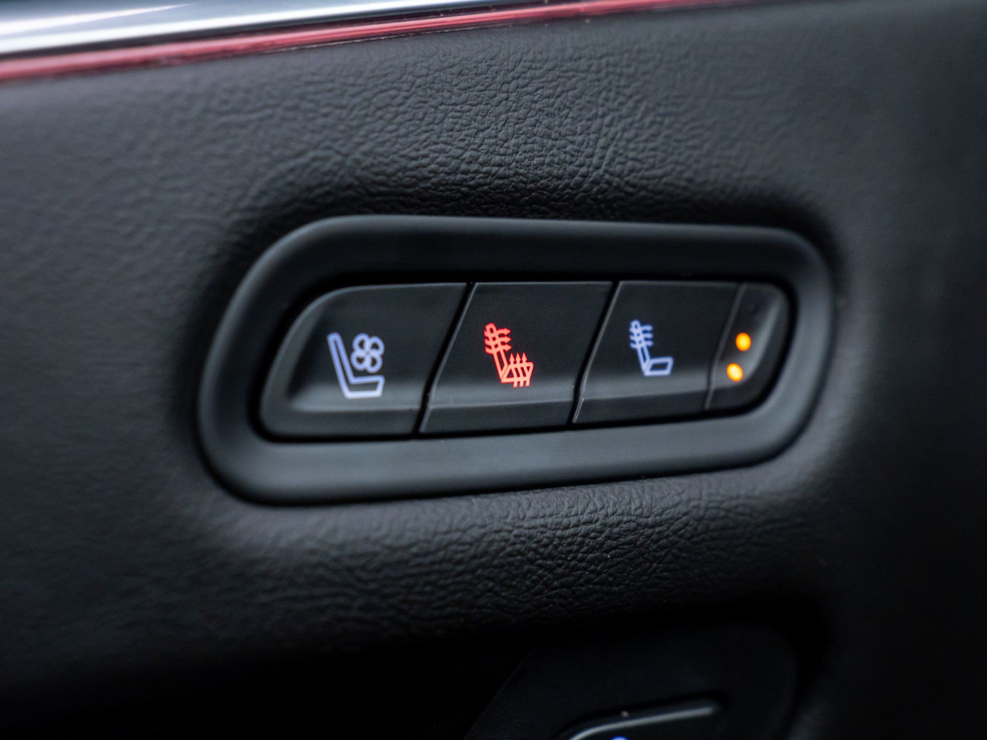 Used 2021 Cadillac Escalade Premium Luxury w/ LPO, Radiant Package image 29