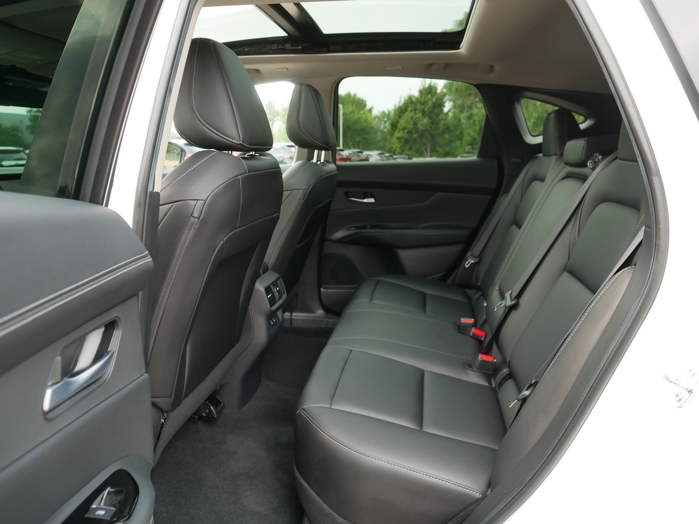 Certified 2025 Nissan Murano SL w/ Cargo Package AWD/4WD image 36