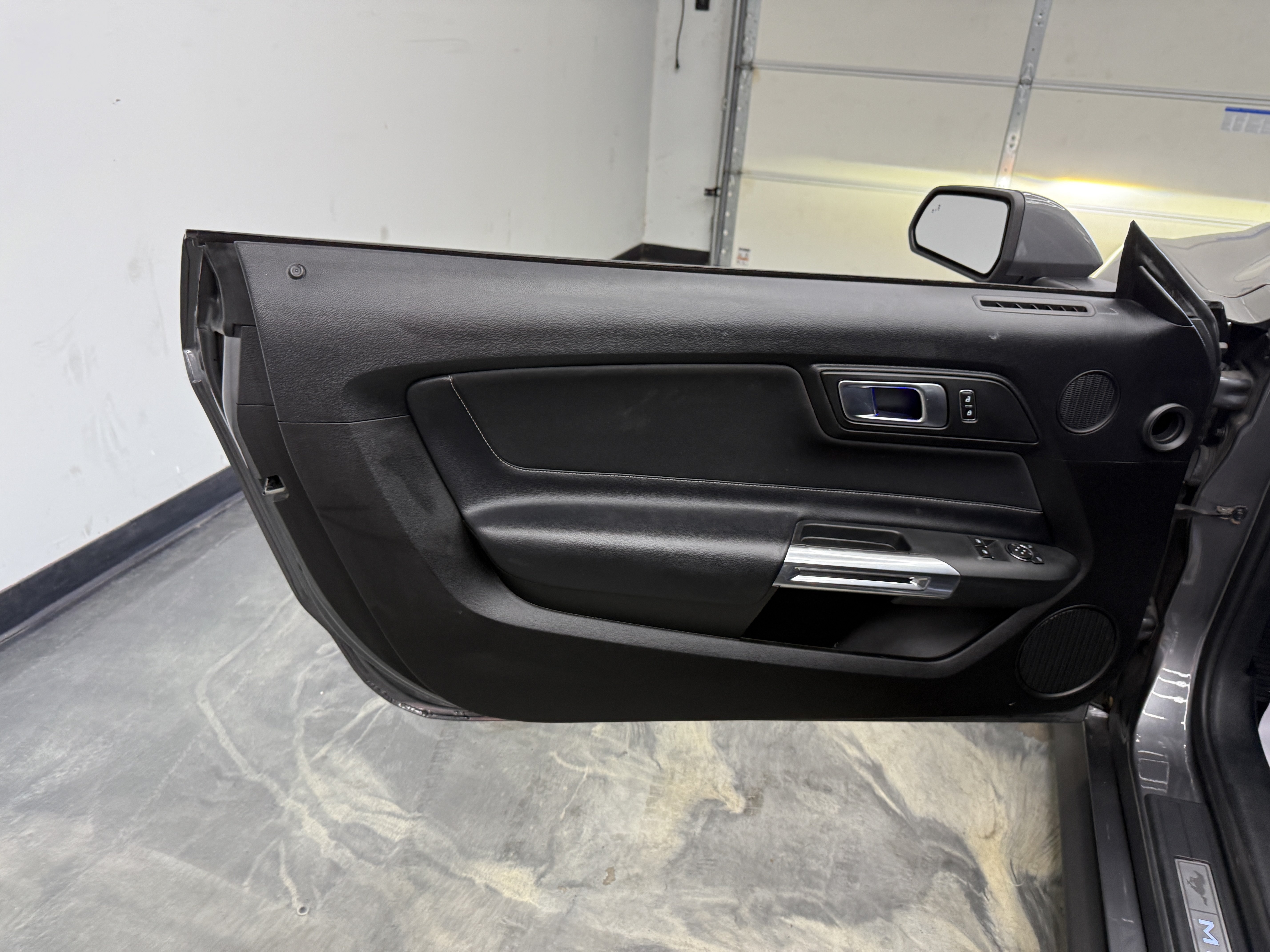 Used 2021 Ford Mustang GT RWD image 9