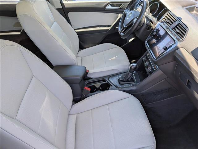 Used 2019 Volkswagen Tiguan SE w/ Panoramic Sunroof Package FWD image 22