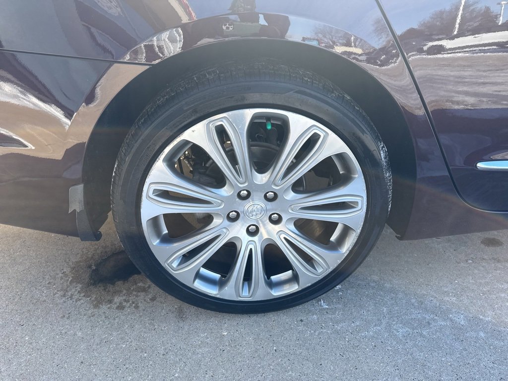 Used 2018 Buick LaCrosse Avenir w/ Driver Confidence Package #2 image 20